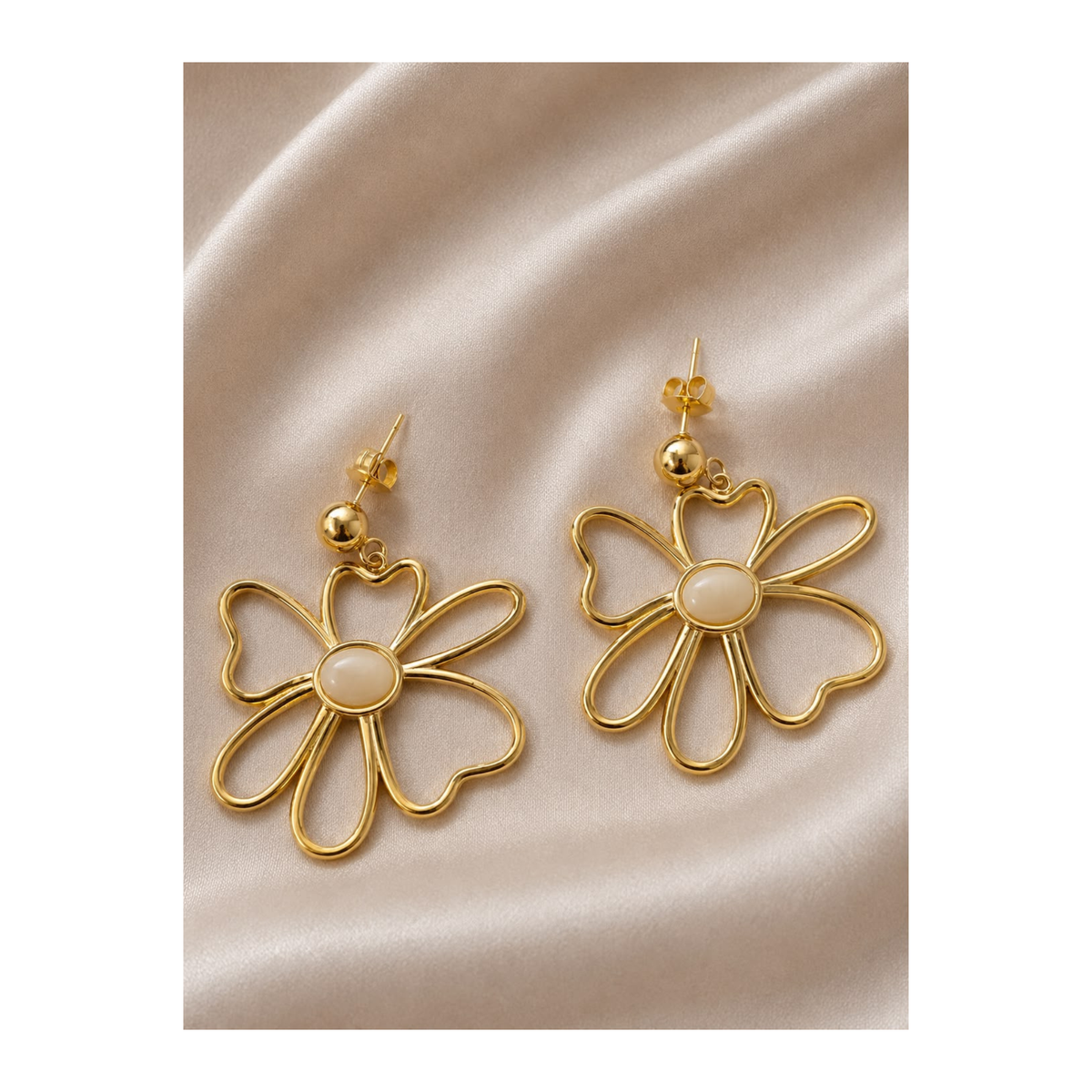Boucles d’Oreilles Golden Bloom en Acier Inoxydable Doré 🌸✨